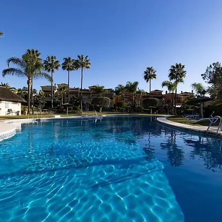 Casa Guadalmina Baja, Golf Views 马尔韦利亚